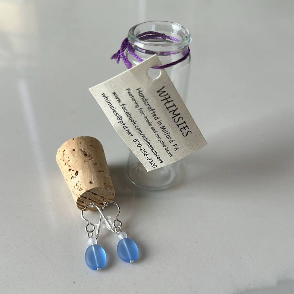 New! Beautiful blue beaded earrings 🩵
